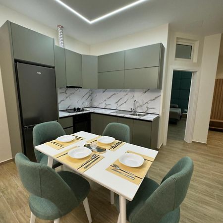 Isla'S Luxurious Seaside Apartments ดูร์เรส ภายนอก รูปภาพ